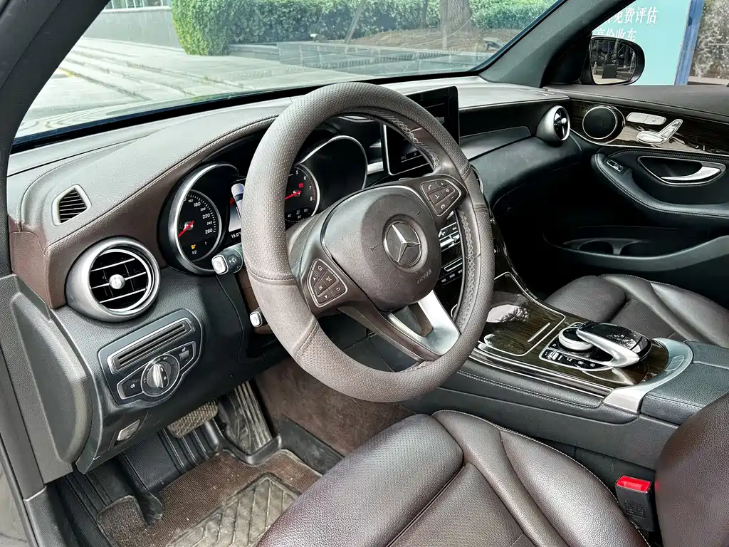 Mercedes-Benz GLC — миниатюра 7
