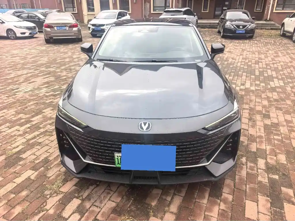 Changan UNI-V iDD — миниатюра 2