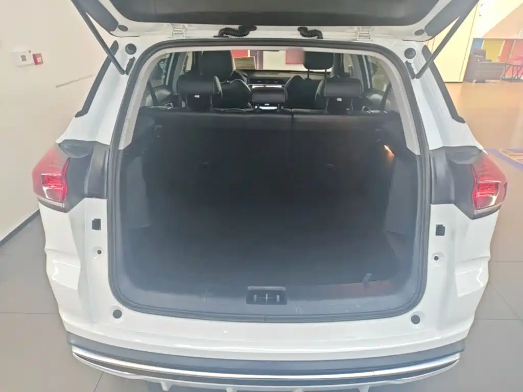 Geely Boyue — миниатюра 19