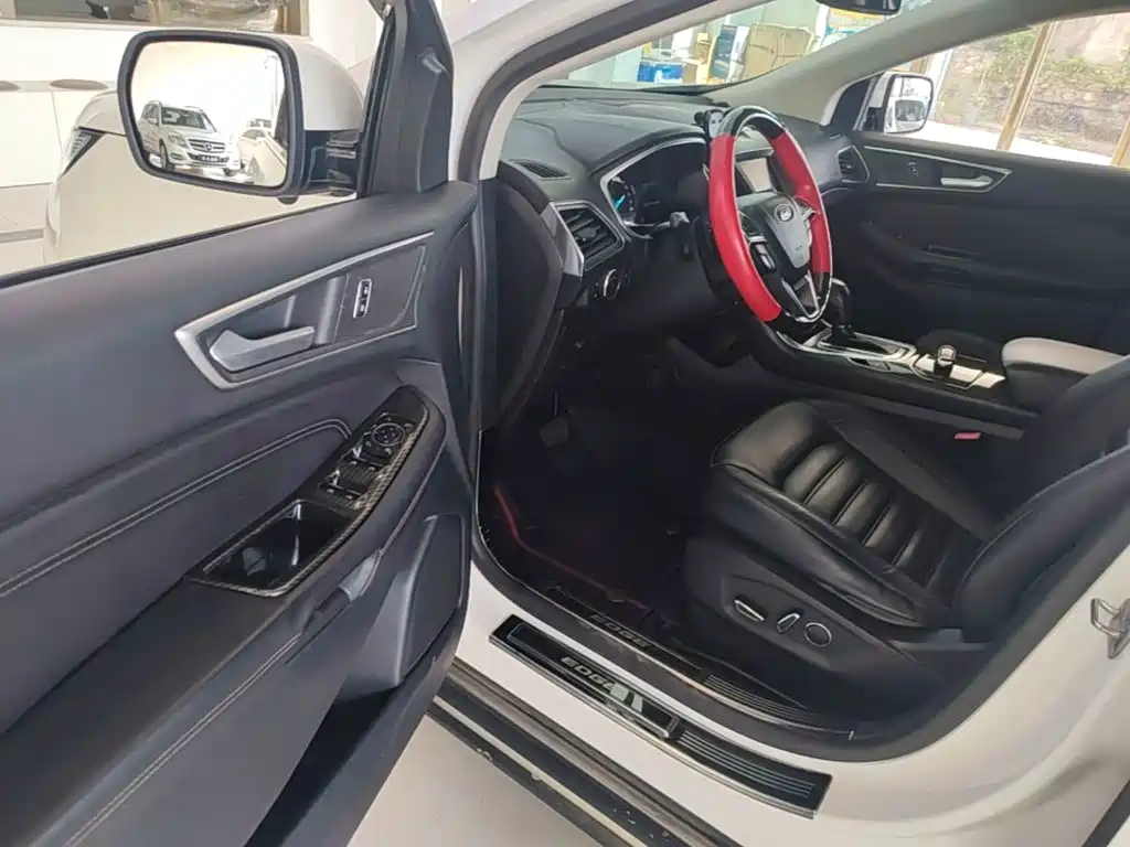 Ford Edge — миниатюра 16