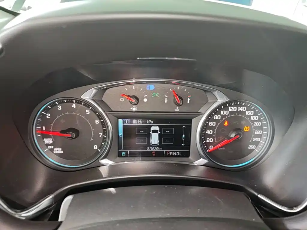 Chevrolet Equinox — миниатюра 12