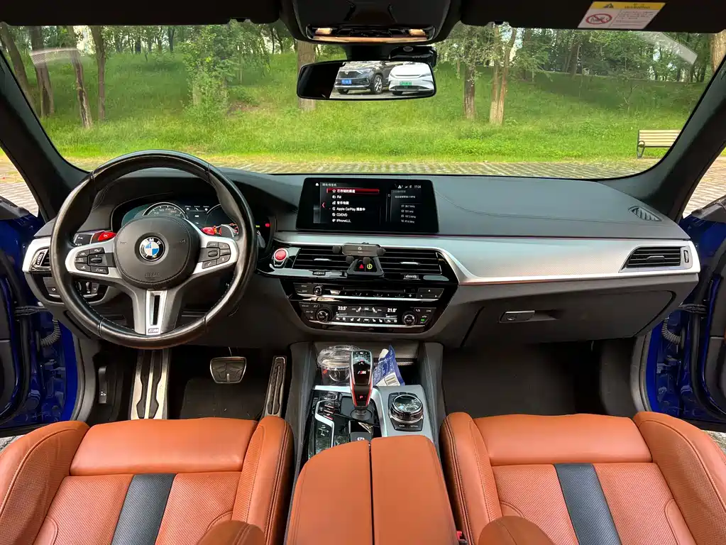 BMW M5 — миниатюра 27