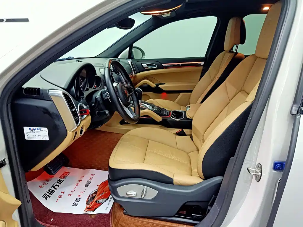 Porsche Cayenne — миниатюра 9