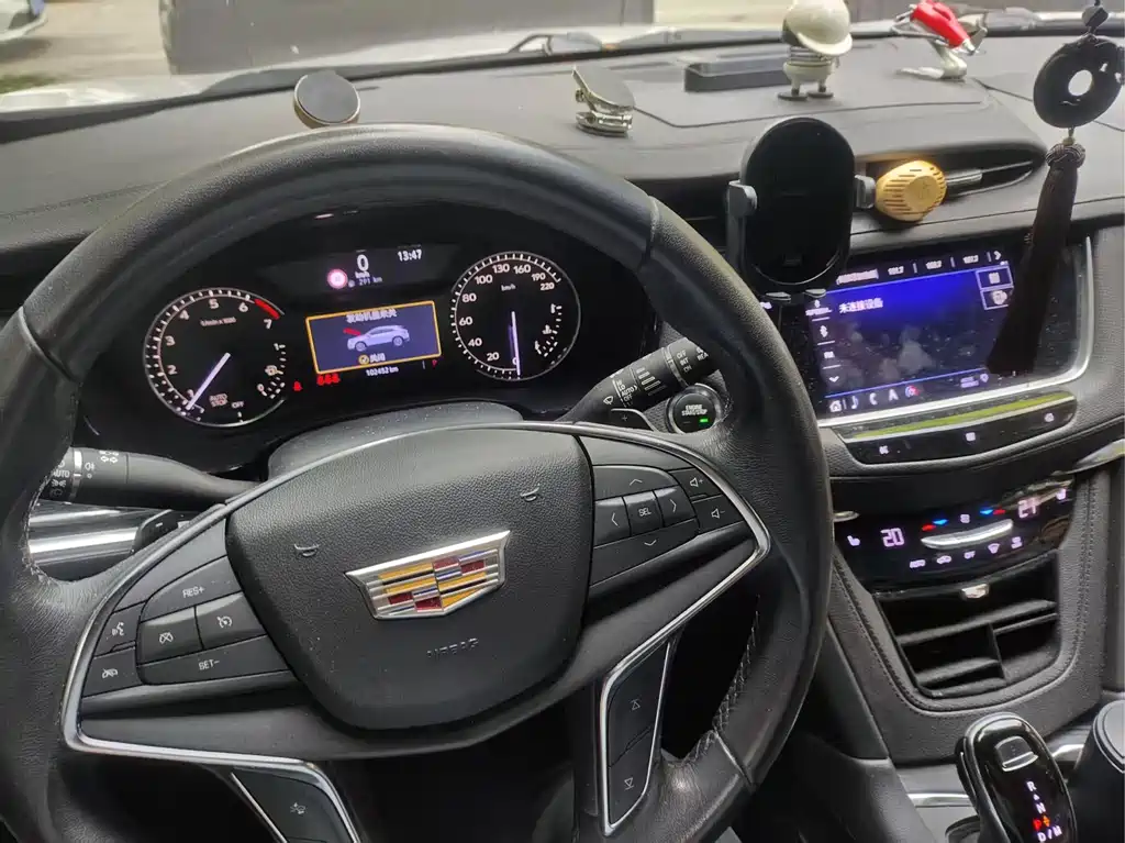 Cadillac XT5 — миниатюра 5