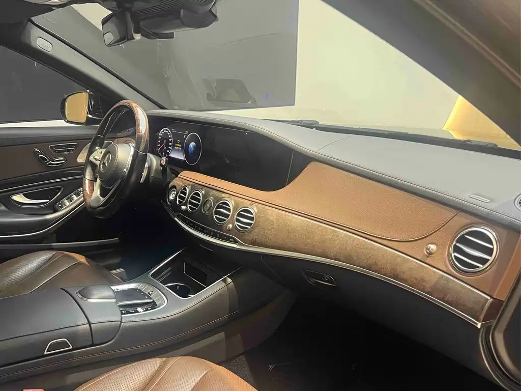 Mercedes-Benz S-Class — миниатюра 21