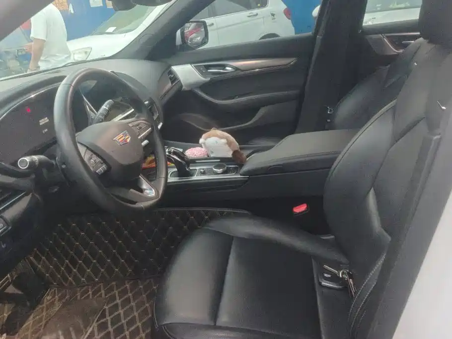 Cadillac CT5 — миниатюра 9