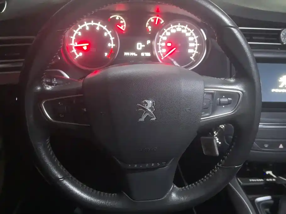 Peugeot 408 — миниатюра 15