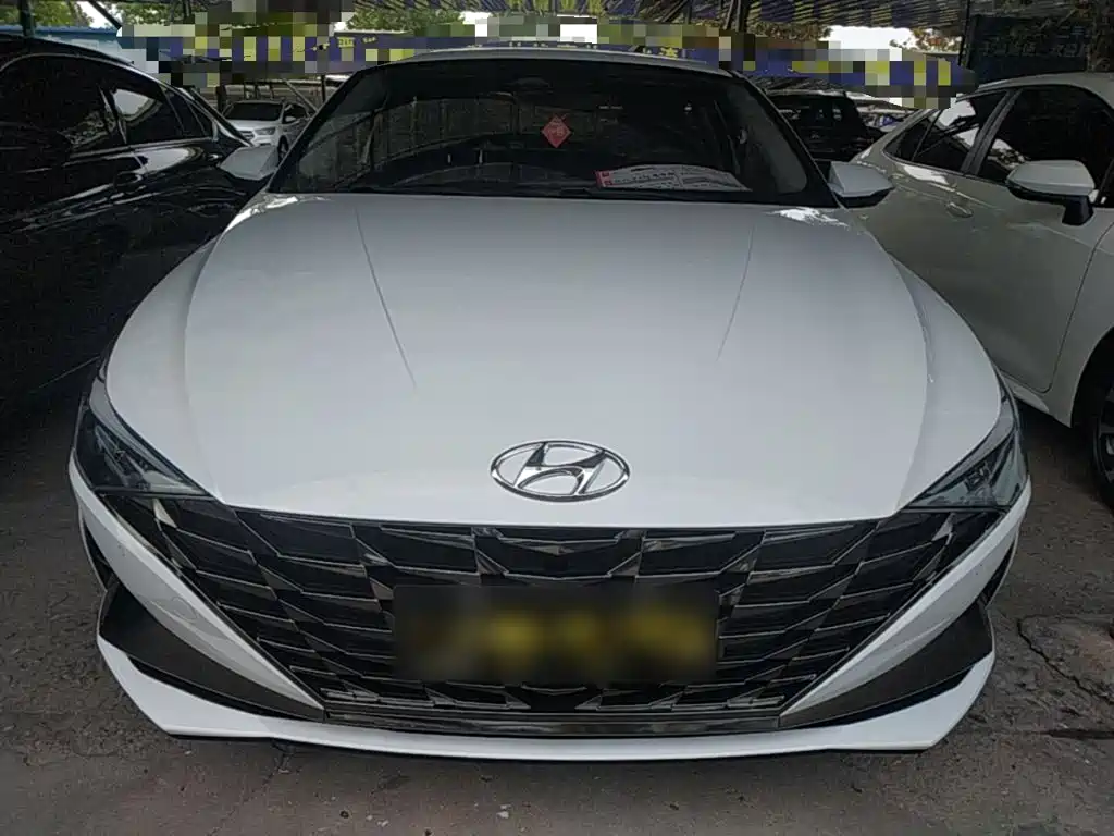 Hyundai Elantra — миниатюра 3