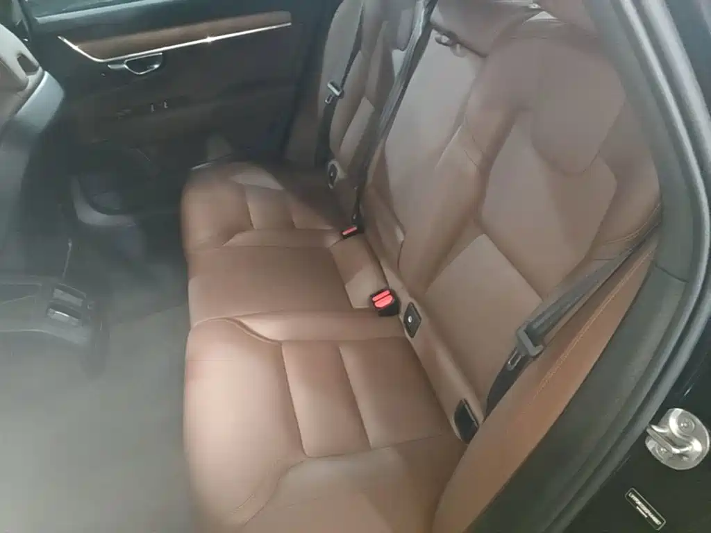 Volvo S90 — миниатюра 17