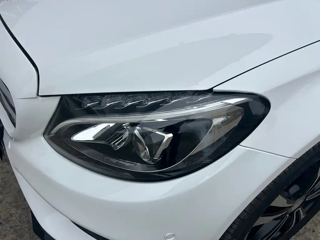 Mercedes-Benz C-Class — миниатюра 4