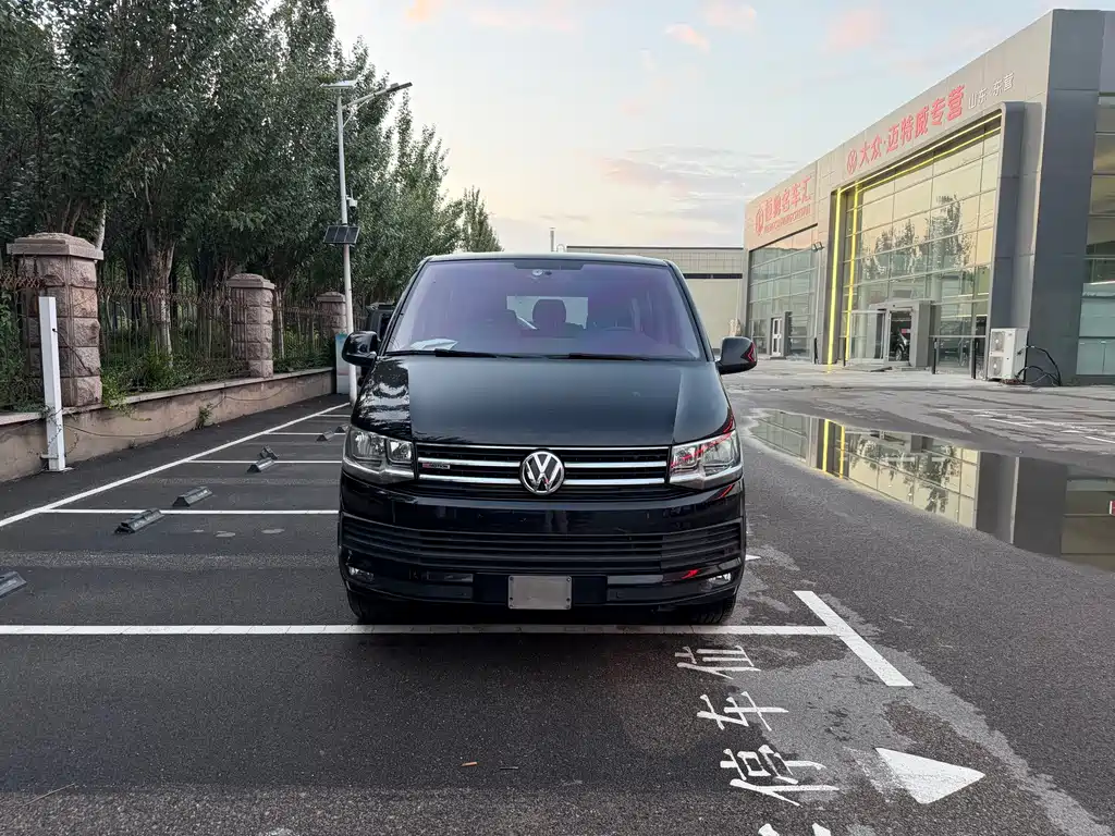 Volkswagen Caravelle — миниатюра 2