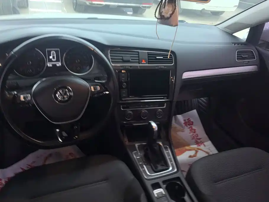 Volkswagen Golf — миниатюра 12