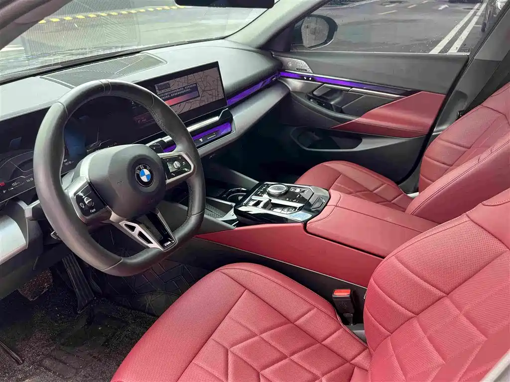 BMW 5 Series — миниатюра 6