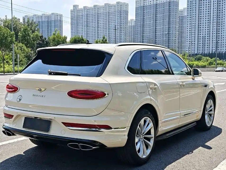 Bentley Bentayga — миниатюра 3