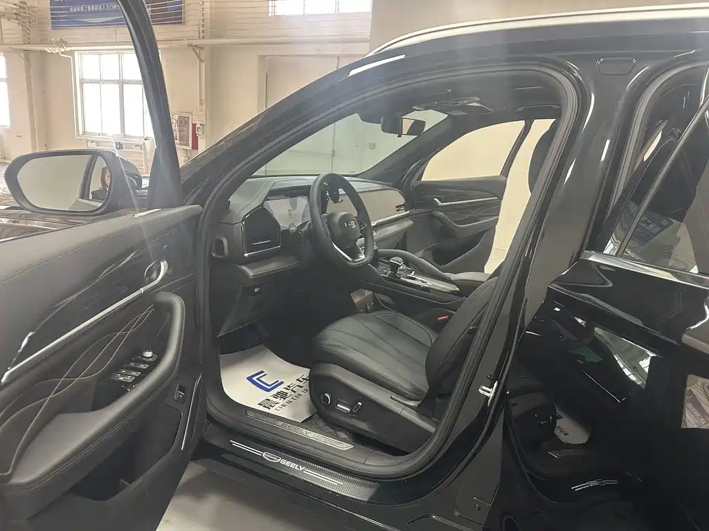 Geely Xingyue L — миниатюра 10