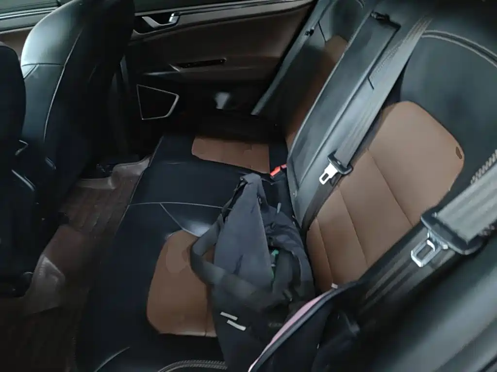 Geely Emgrand GS — миниатюра 17