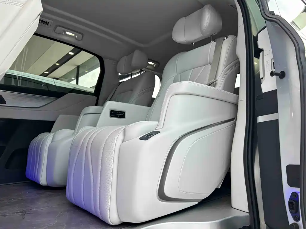 Buick GL8 Hybrid — миниатюра 20