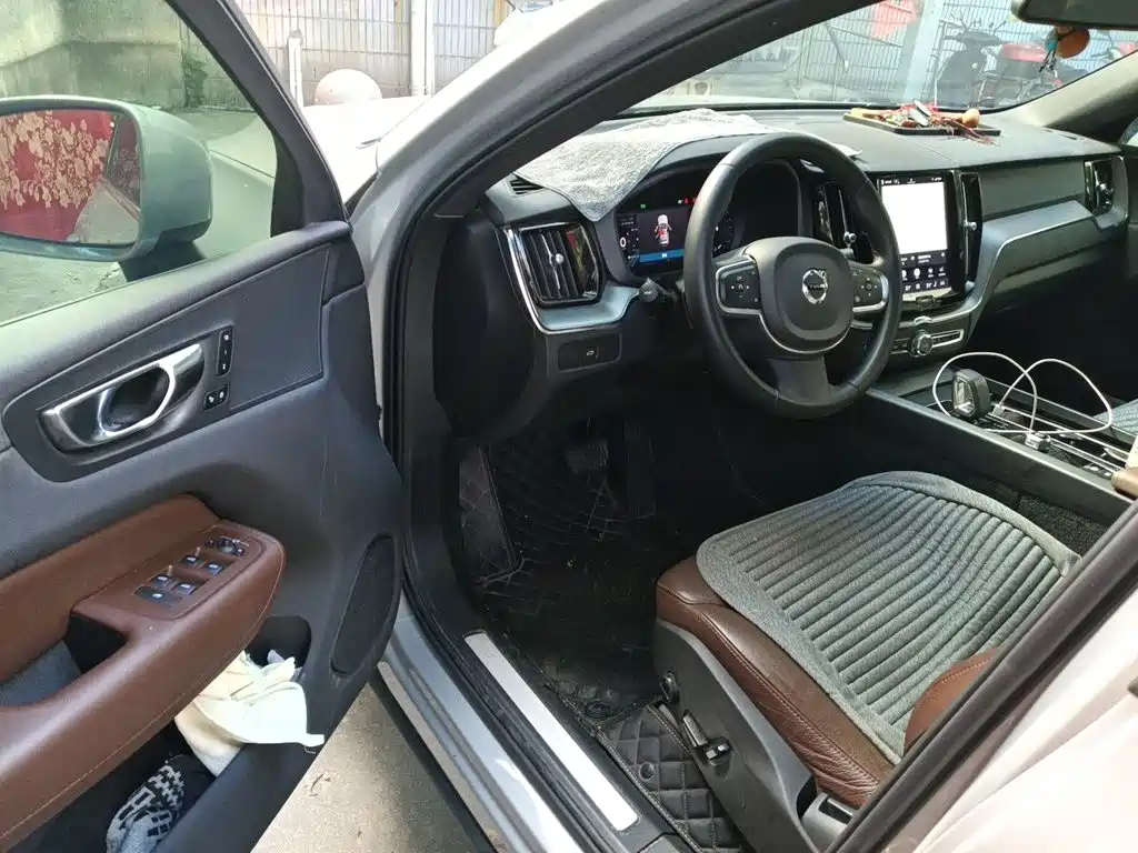 Volvo XC60 — миниатюра 12