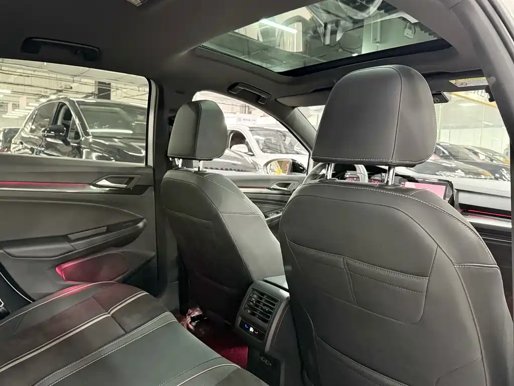 Volkswagen Golf — миниатюра 12