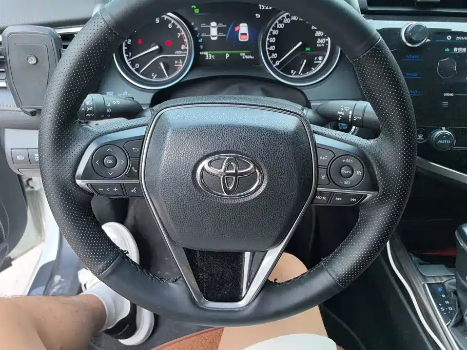 Toyota Camry — миниатюра 15