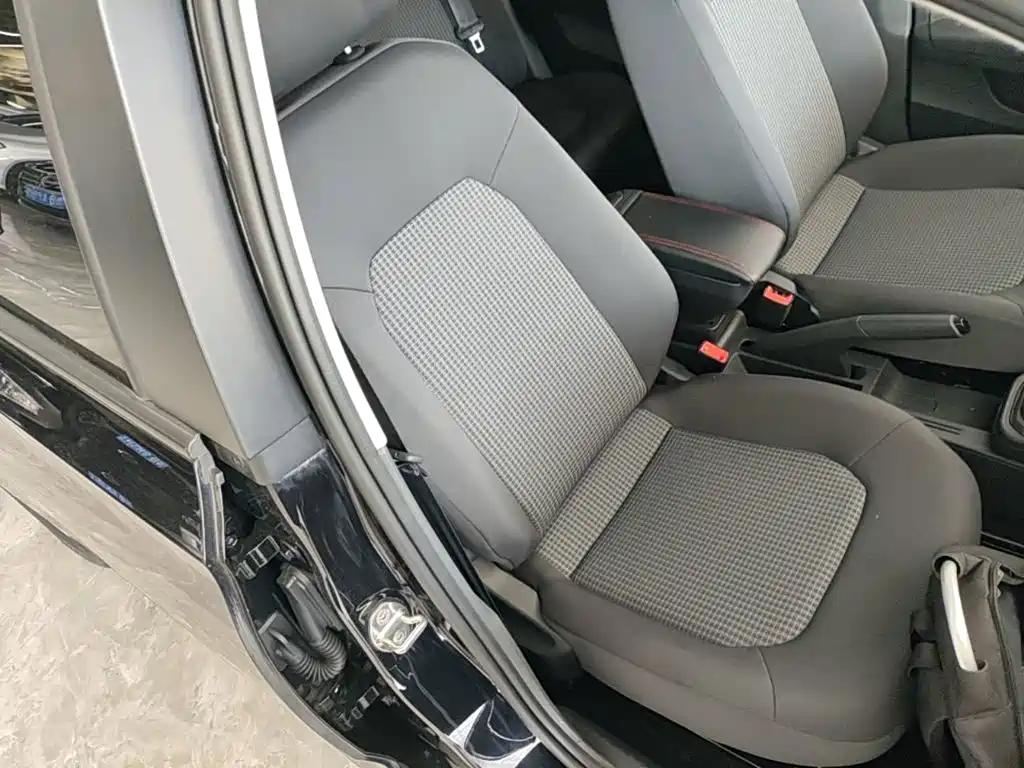 Volkswagen Santana — миниатюра 25