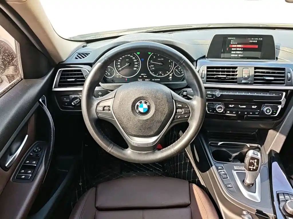 BMW 3 Series — миниатюра 7