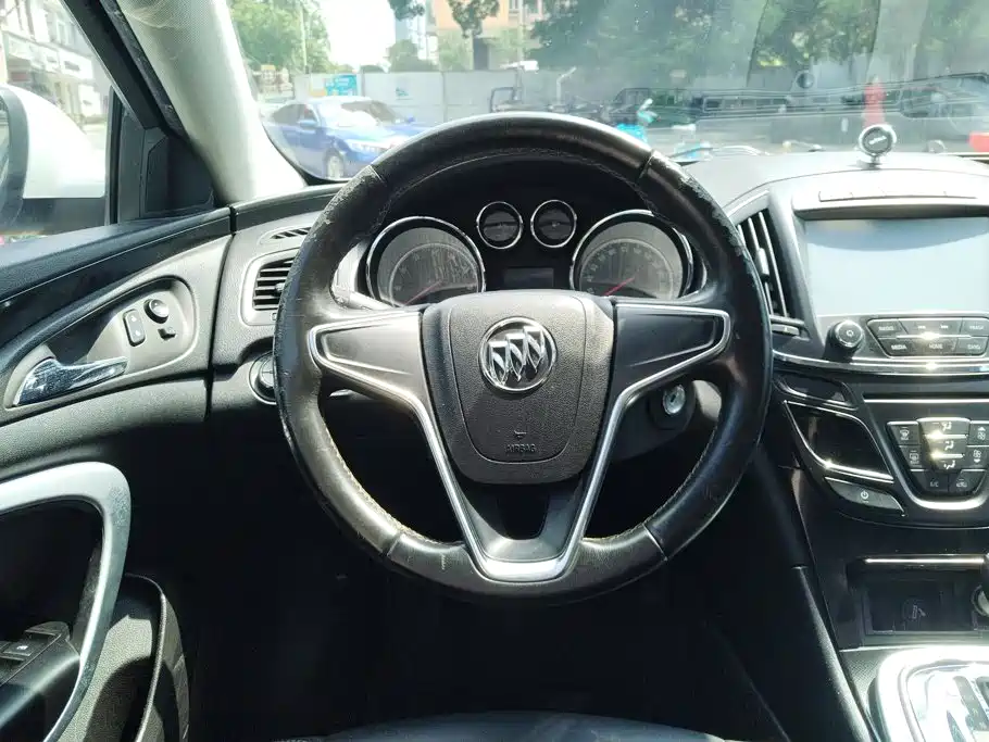 Buick Regal — миниатюра 15