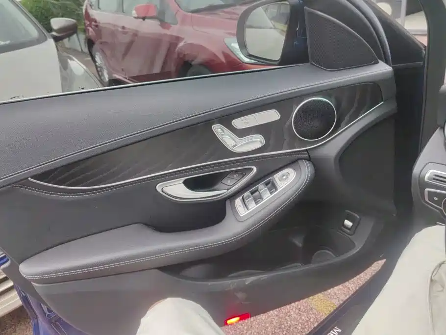 Mercedes-Benz C-Class — миниатюра 7