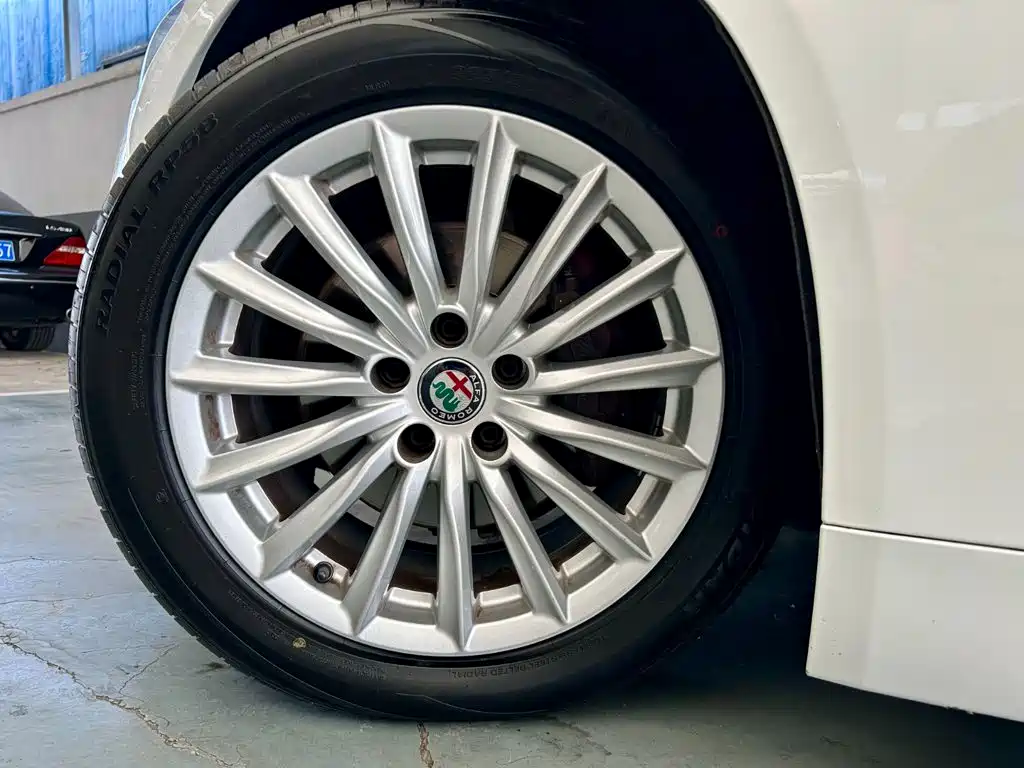 Alfa Romeo Giulia — миниатюра 19
