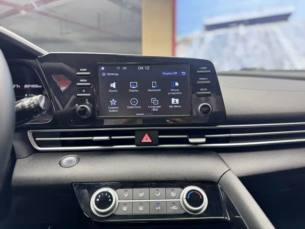 Hyundai Elantra — миниатюра 13