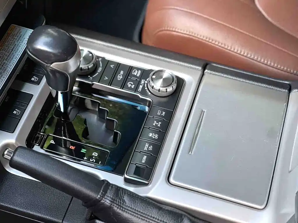 Toyota Land Cruiser — миниатюра 7