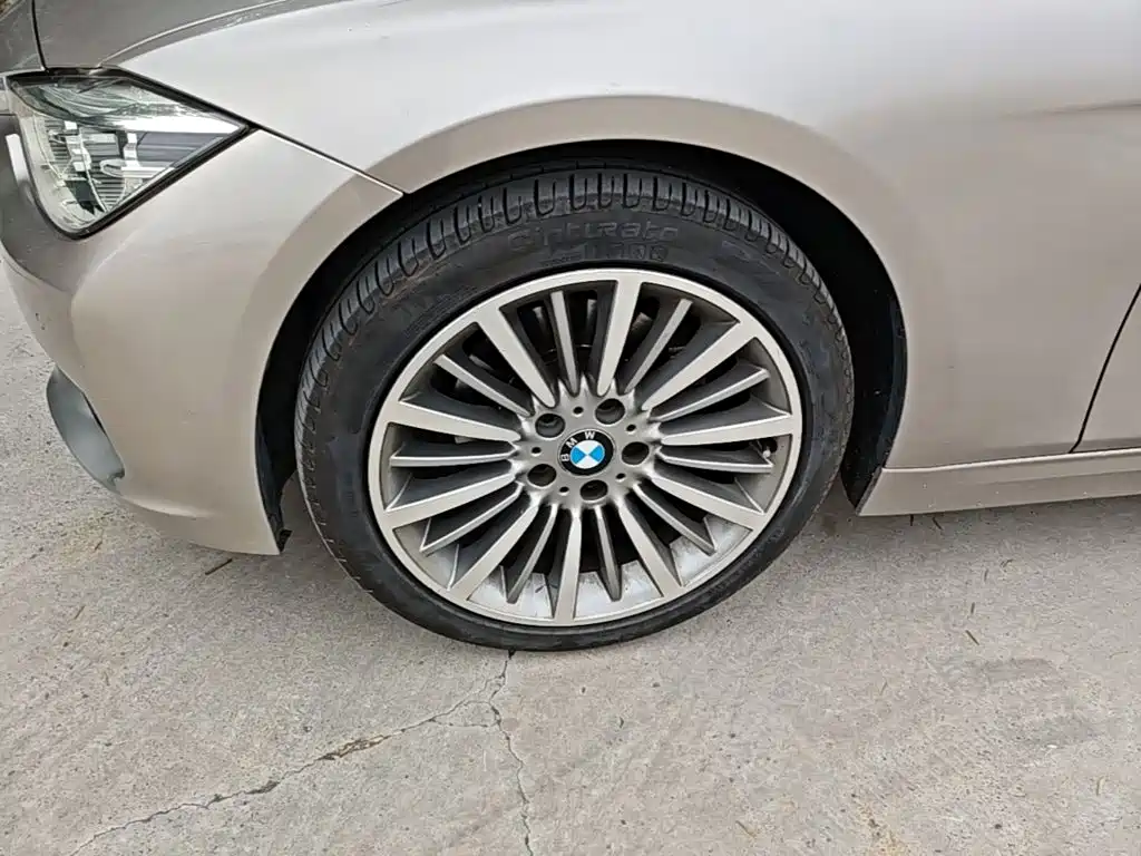 BMW 3 Series — миниатюра 23
