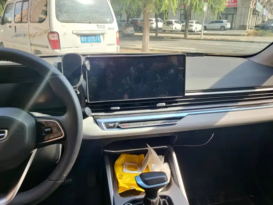 Geely Emgrand — миниатюра 12