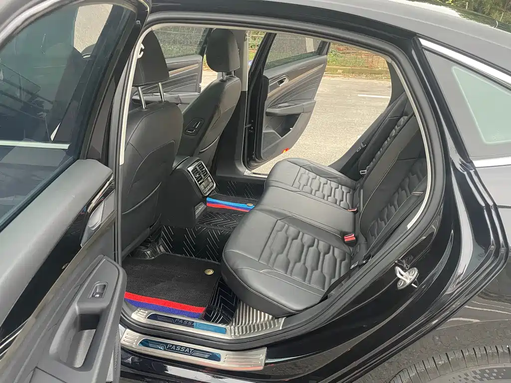 Volkswagen Passat — миниатюра 10