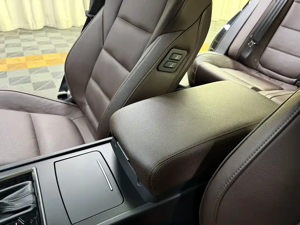 Hongqi Hongqi H7 — миниатюра 20