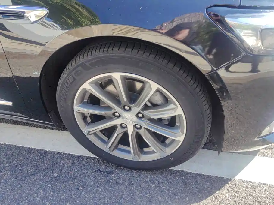 Buick LaCrosse — миниатюра 6