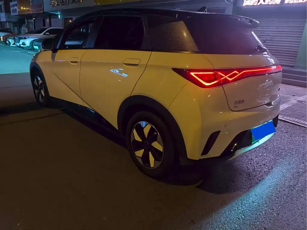 BYD Dolphin — миниатюра 9