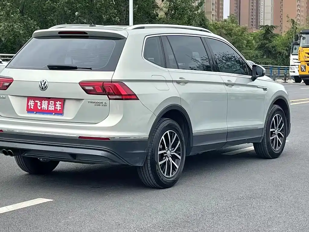 Volkswagen Tiguan L — миниатюра 9