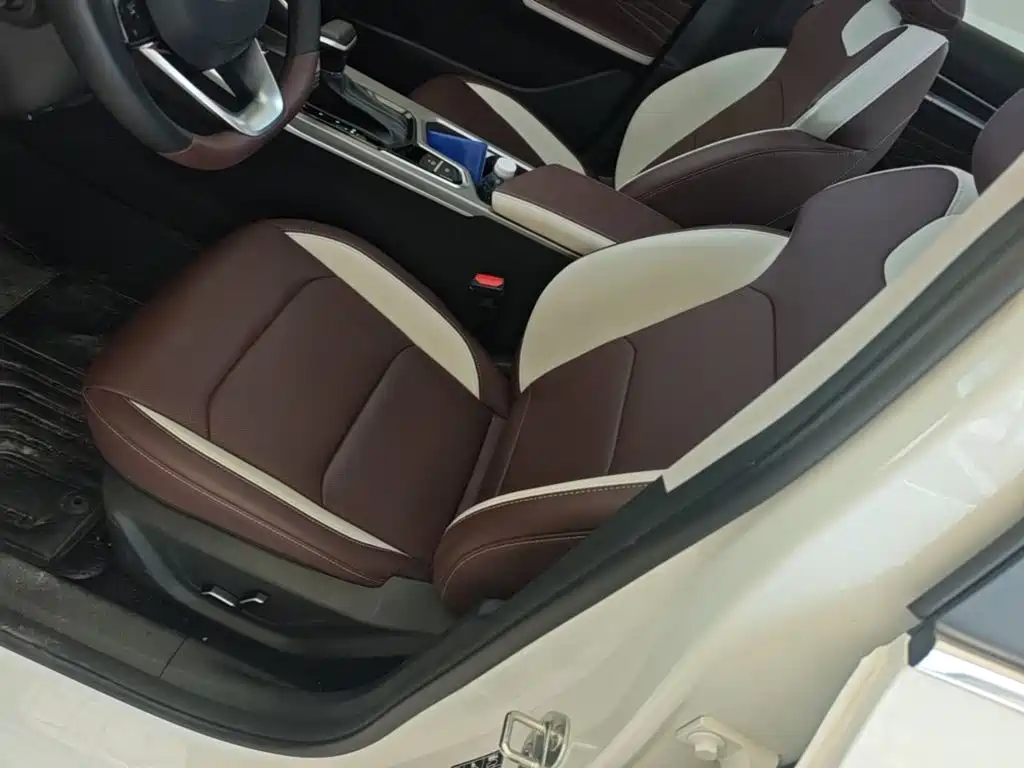 Geely Emgrand — миниатюра 15