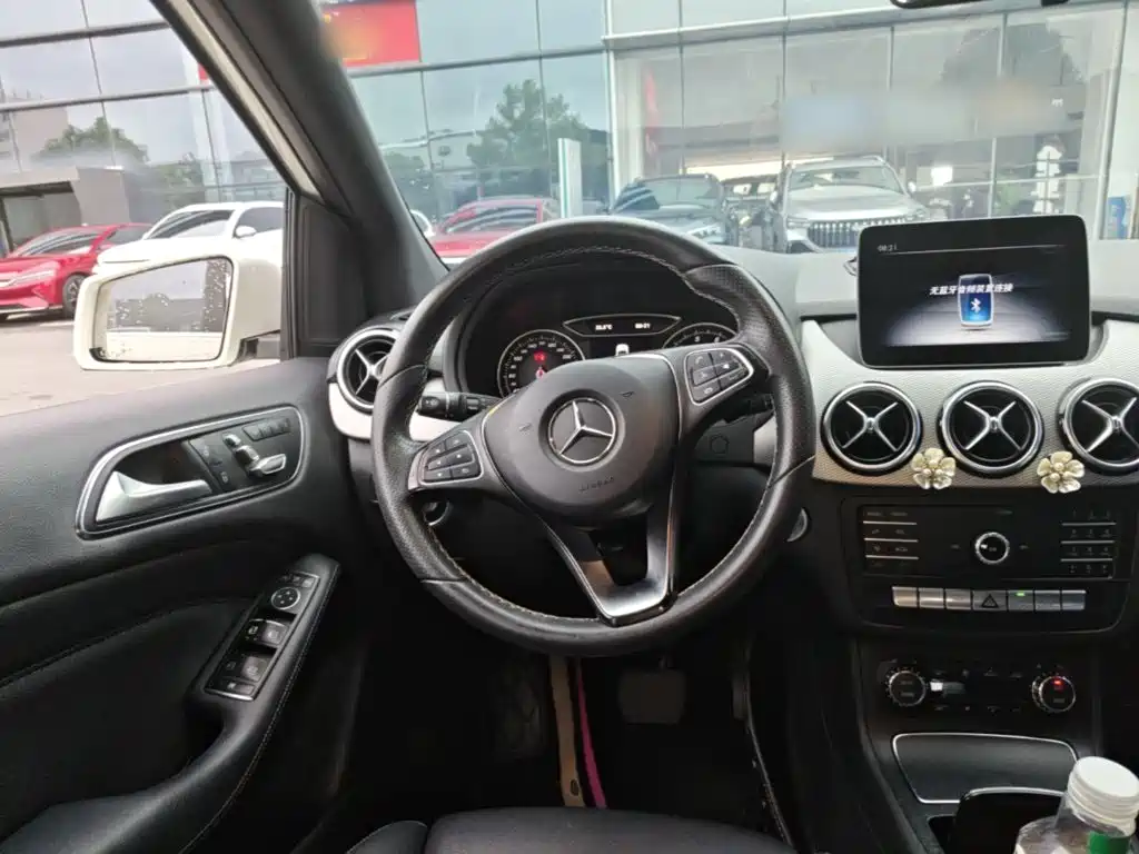 Mercedes-Benz B-Class — миниатюра 11
