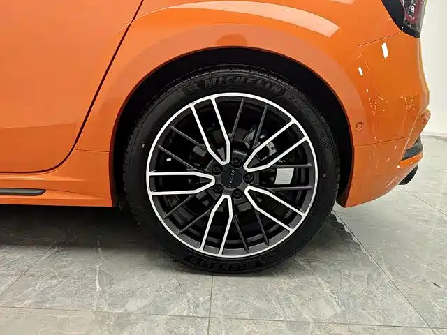 Lynk & Co 02 Hatchback — миниатюра 17