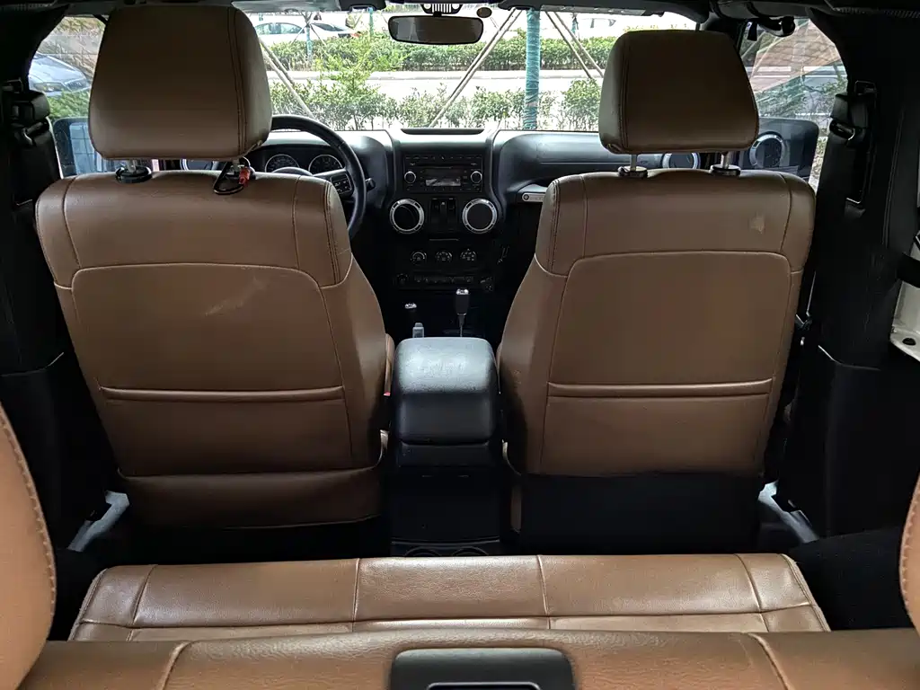 Jeep Wrangler — миниатюра 10