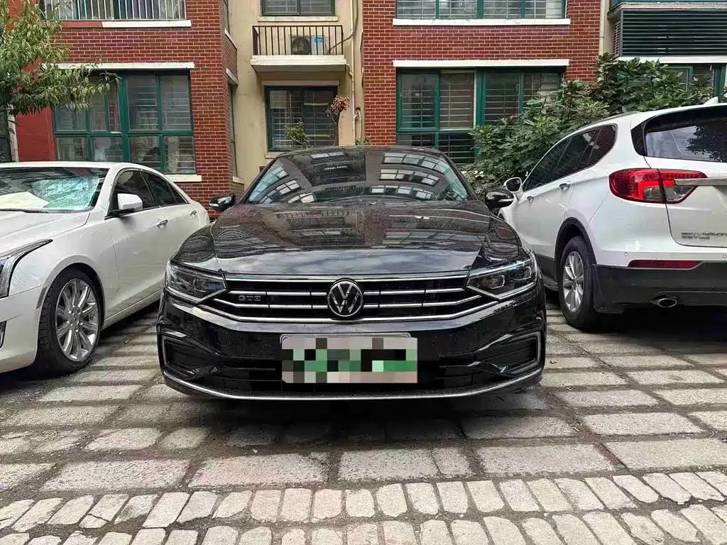 Volkswagen Magotan PHEV — миниатюра 8