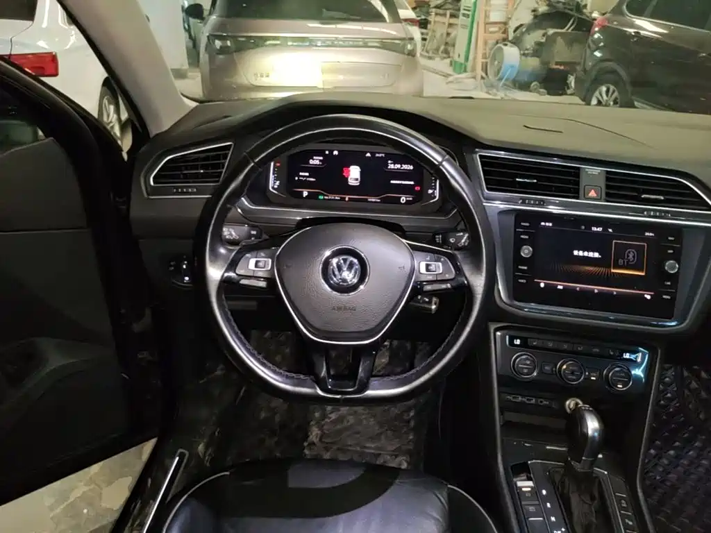 Volkswagen Tiguan — миниатюра 11