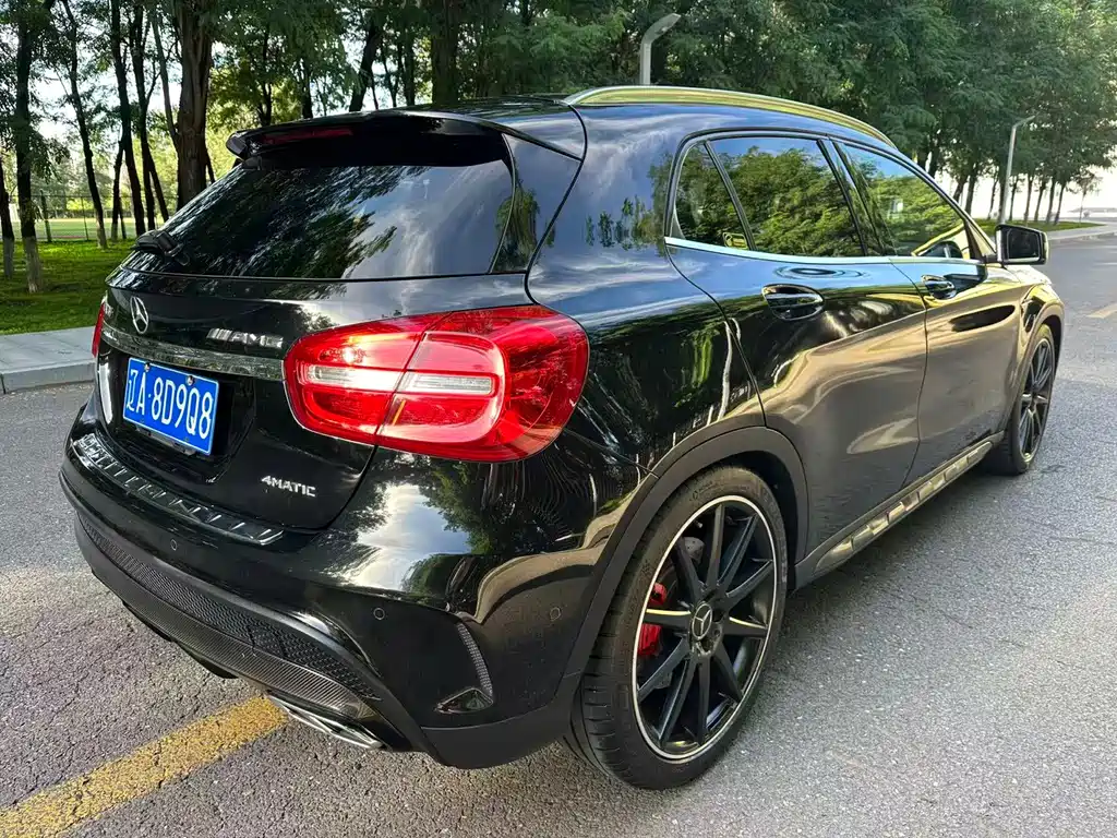 Mercedes-Benz GLA AMG — миниатюра 8