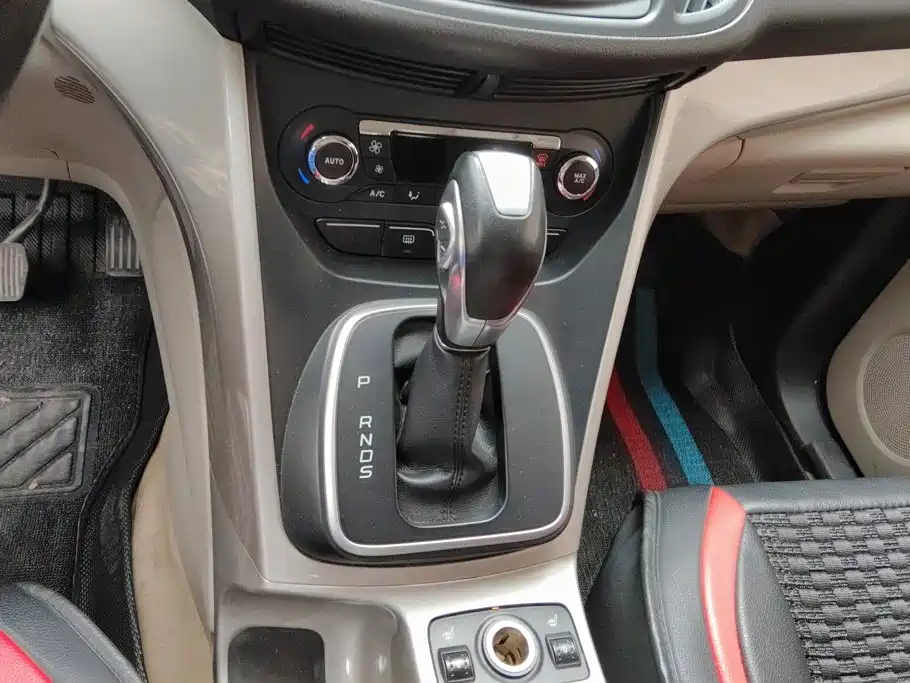 Ford Kuga — миниатюра 16