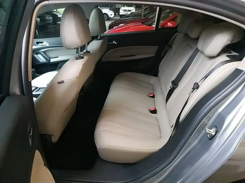 Peugeot 408 — миниатюра 17