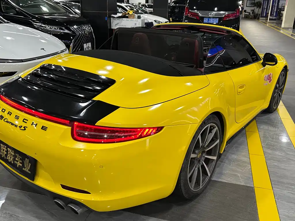 Porsche 911 2013 Carrera 4 Cabriolet 3.4L