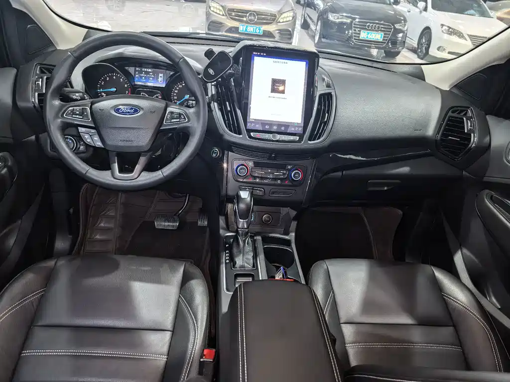 Ford Kuga — миниатюра 5