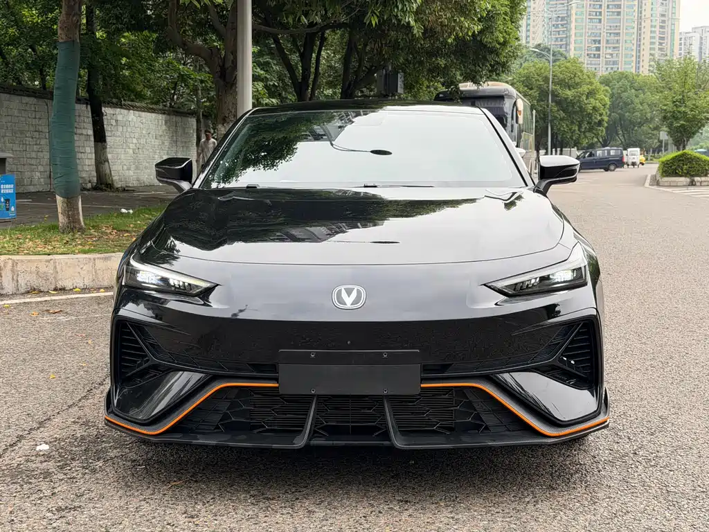 Changan UNI-V 2025 2.0T